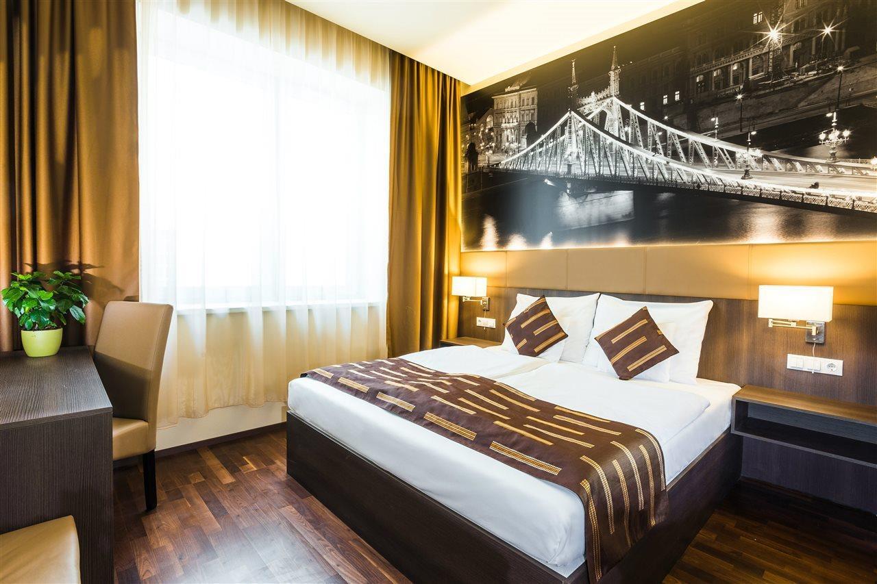 12 Revay Hotel Budapest Extérieur photo